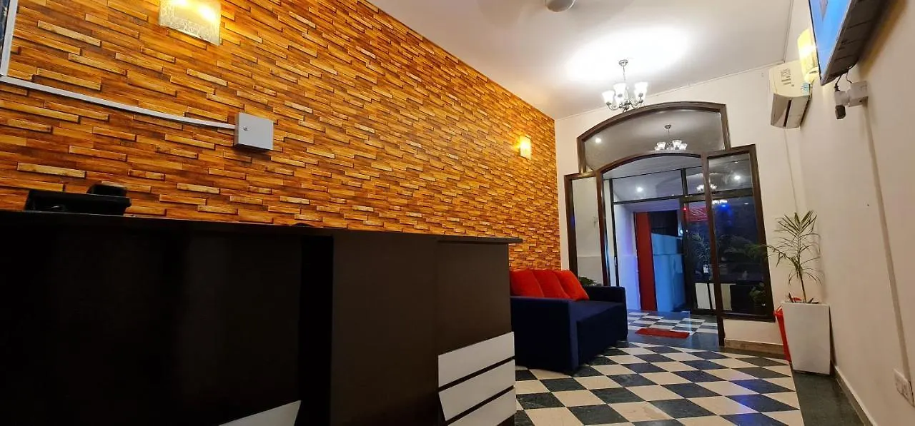 Nook Inn & Suites - Mg Road Metro グルガウン